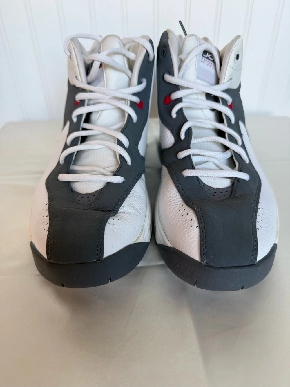 Nike Air Jordan Team White Gray Red Basketball Shoes Sz 11 w/ COA